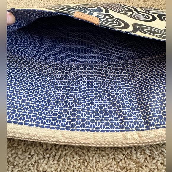 Fossil Key Per Coated Canvas Laptop Case - Picture 5 of 5